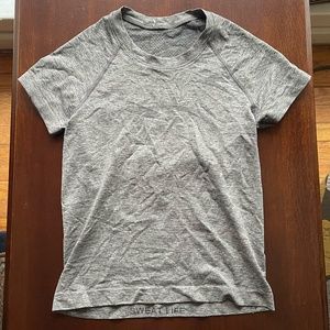 Lululemon Grey/Silver Swiftly Tech Short-Sleeve Shirt 2.0 Race Length Size 4